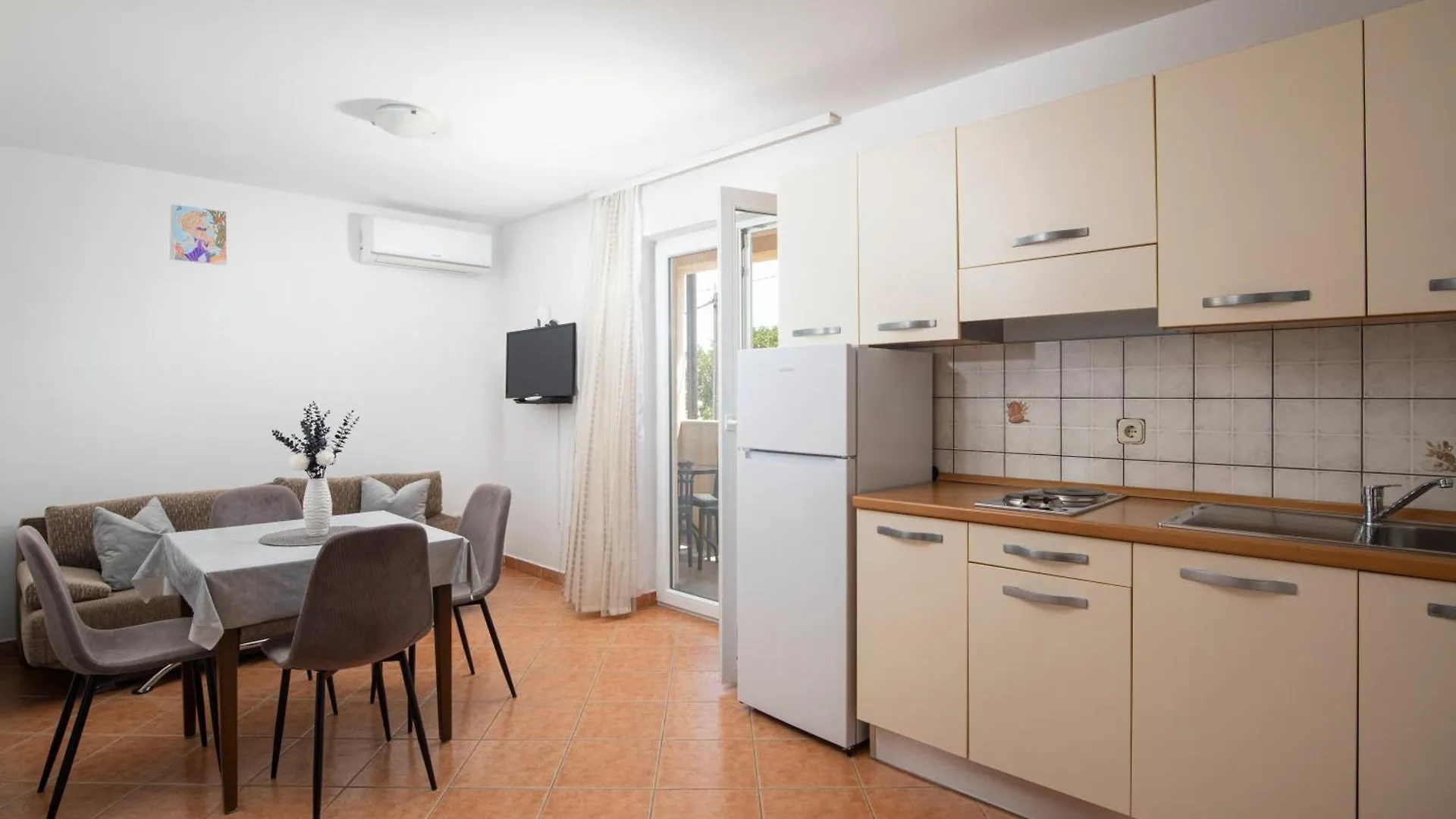 Apartmani Twins Liznjan 0*,